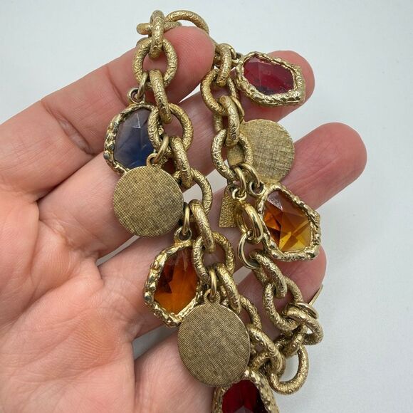 Vintage Emmons gold tone metal and glass "charm" bracelet! - Picture 8 of 14